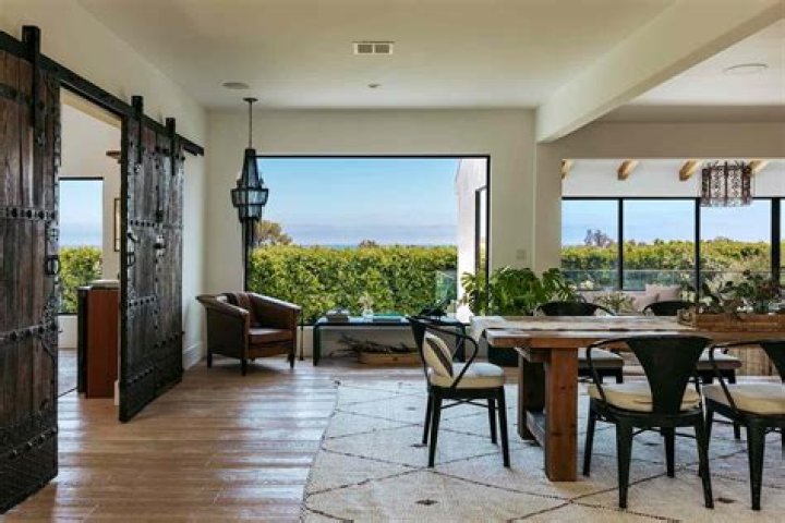 Discovering Shannen Doherty's Malibu Home: A Glimpse Into Celebrity Living