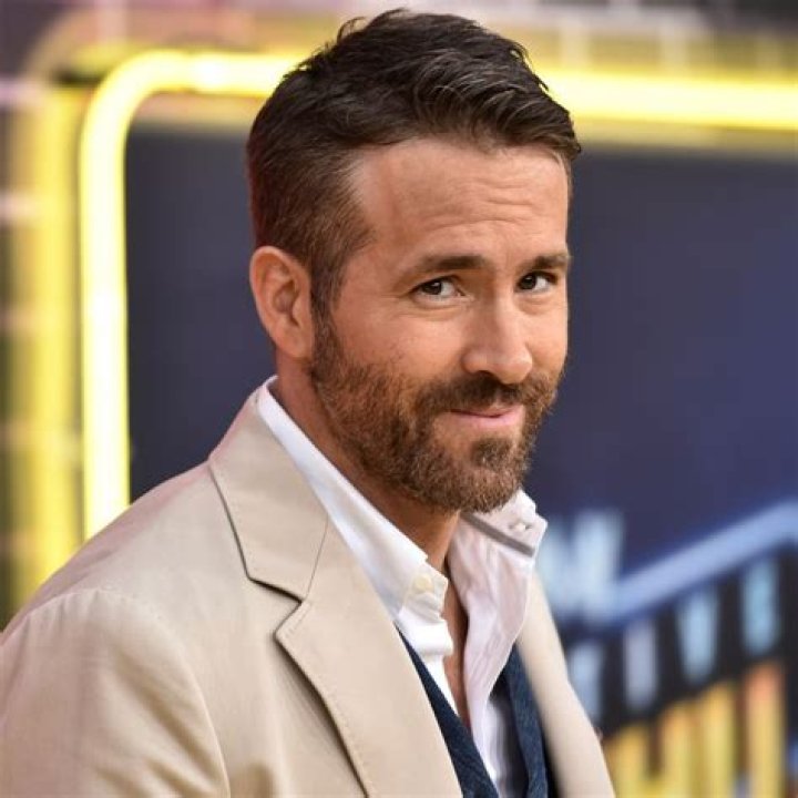 Unveiling The Allure Of Hot Celebrity Guys