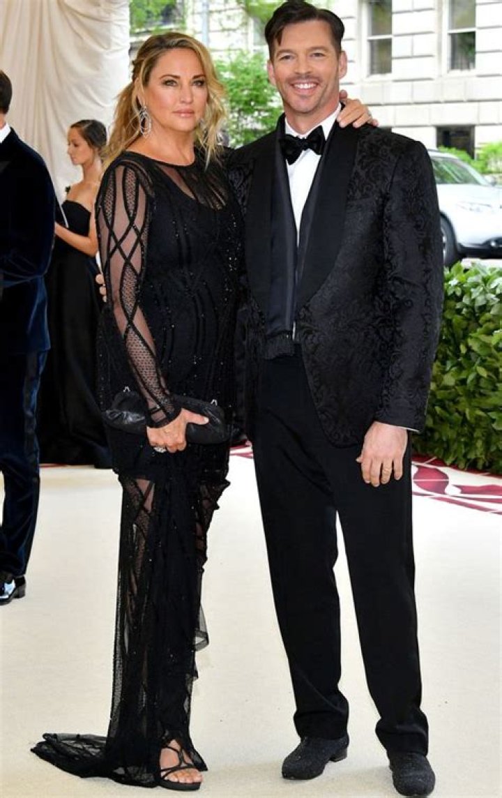 Unveiling The Love Story: Who Is Harry Connick Jr. Married To?